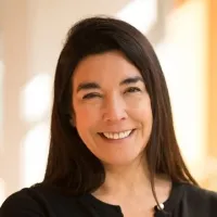 Headshot of Dolores Albarracin