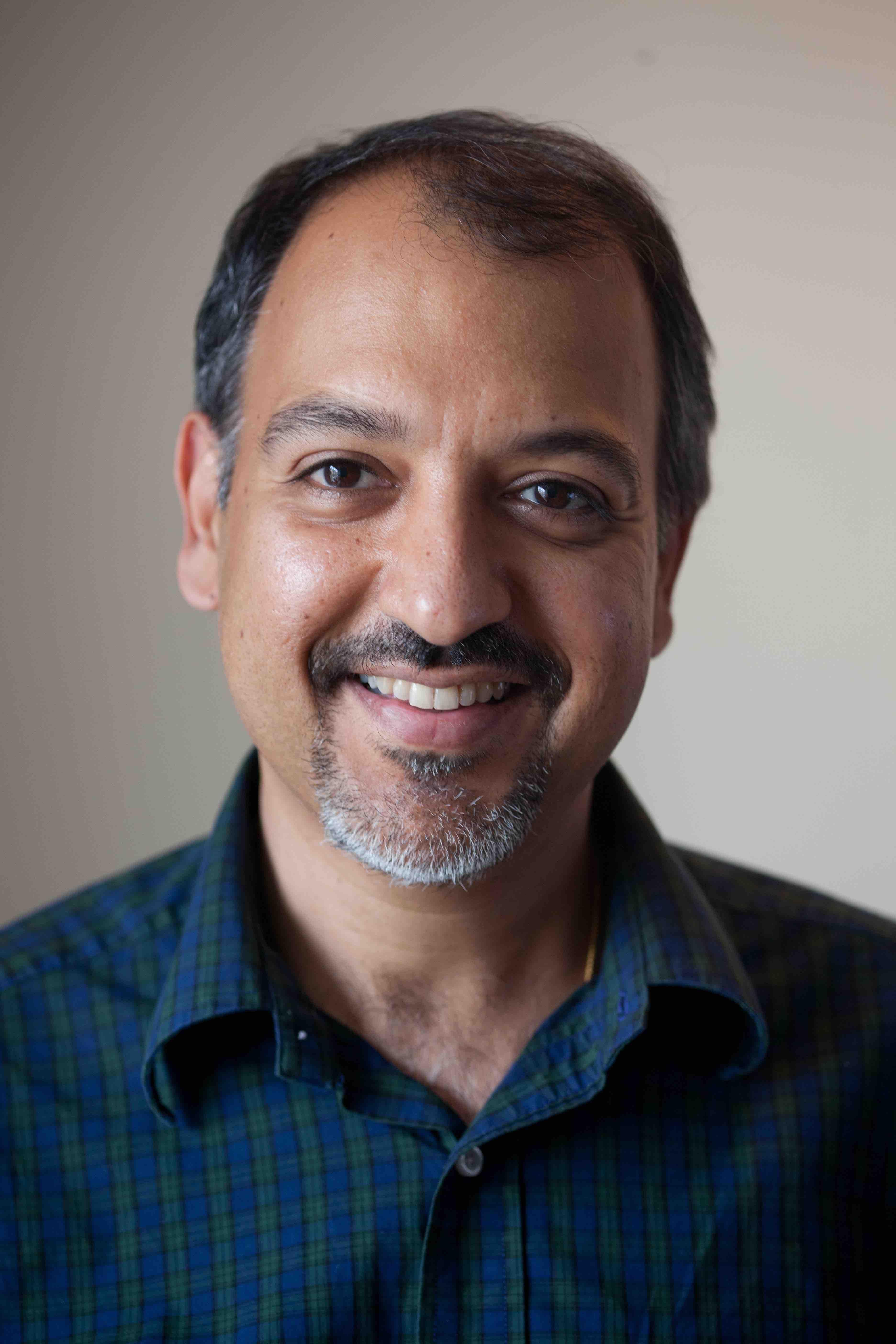 Sanjeev Khanna Headshot